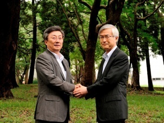 株 安川電機小笠原社長との対談 大学案内 九州工業大学 株 安川電機小笠原社長との対談 大学案内 九州工業大学